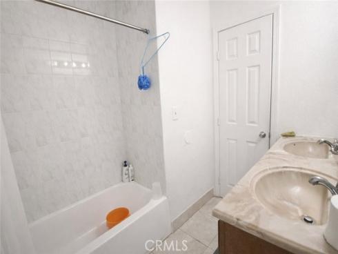 1001 E Grant   Street#F4, Santa Ana, CA