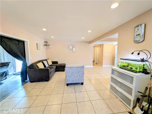 1019 S Shawnee   Drive, Santa Ana, CA