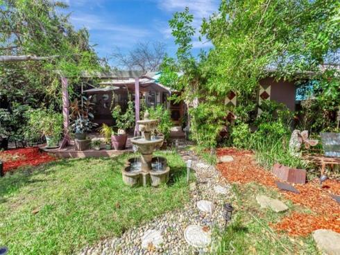 2310  Poinsettia  , Santa Ana, CA