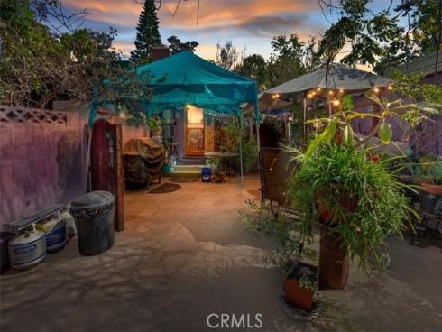 2310  Poinsettia  , Santa Ana, CA