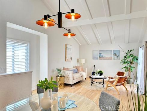 2720 W. Segerstrom D