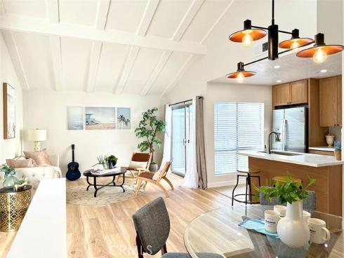 2720 W Segerstrom  D , Santa Ana, CA