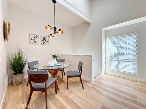 2720 W Segerstrom  D , Santa Ana, CA