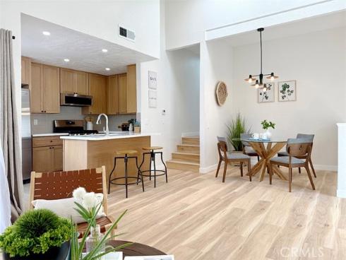 2720 W Segerstrom  D , Santa Ana, CA