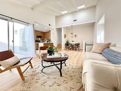 2720 W Segerstrom  D , Santa Ana, CA