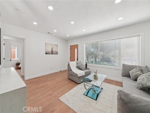 1205  English  , Santa Ana, CA