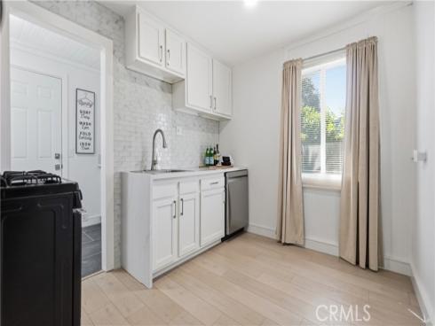 215 N Mcclay  , Santa Ana, CA