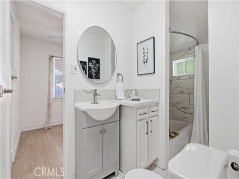 215 N Mcclay  , Santa Ana, CA