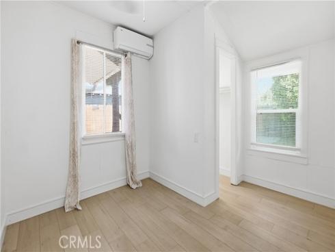 215 N Mcclay  , Santa Ana, CA