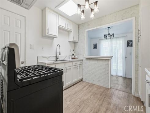 215 N Mcclay  , Santa Ana, CA