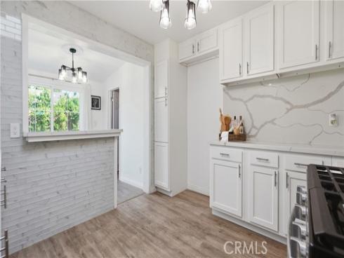 215 N Mcclay  , Santa Ana, CA