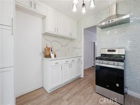 215 N Mcclay  , Santa Ana, CA