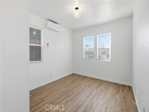 215 N Mcclay  , Santa Ana, CA