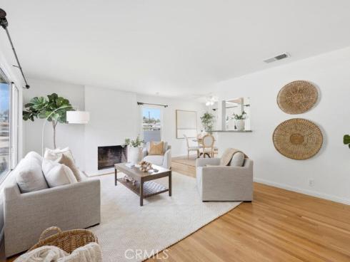 422 E 22nd  , Santa Ana, CA