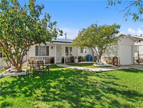 1910 S Van Ness Ave  , Santa Ana, CA