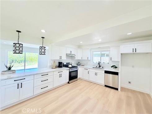 506 S Arapaho  , Santa Ana, CA