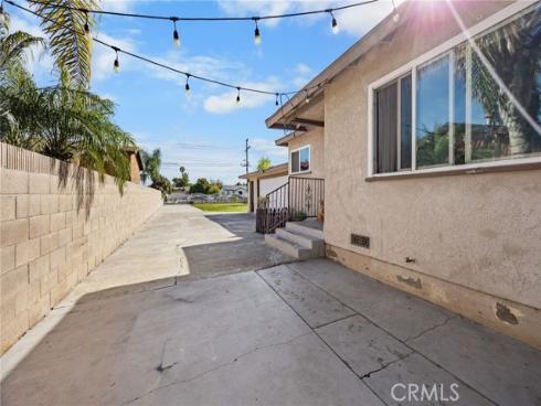 435 E Adams  , Santa Ana, CA