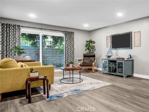 1000 W. Macarthur 46