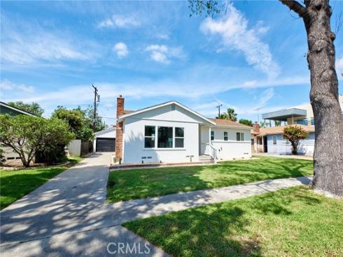 1822  Greenwood  , Santa Ana, CA