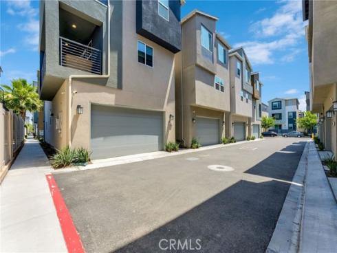 925 E 3rd , Santa Ana, CA