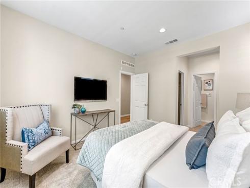 925 E 3rd , Santa Ana, CA