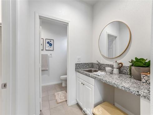 925 E 3rd , Santa Ana, CA