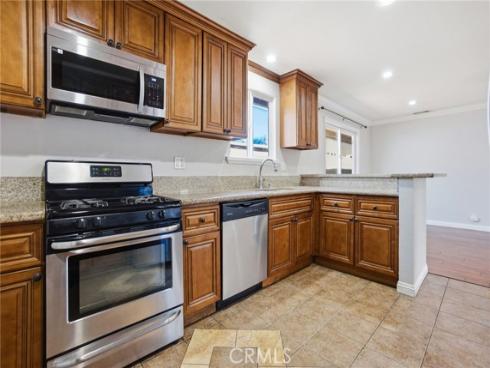 2083 S Cedar   Street, Santa Ana, CA