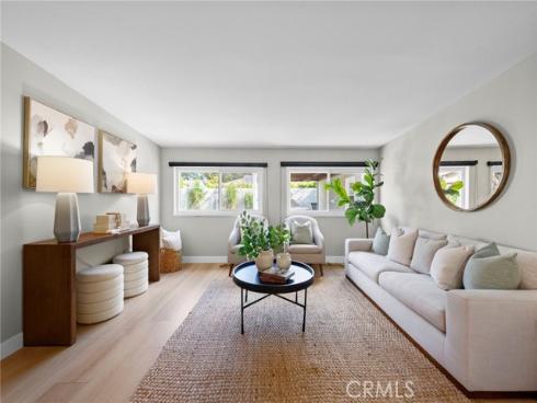 709 E Catalina  , Santa Ana, CA