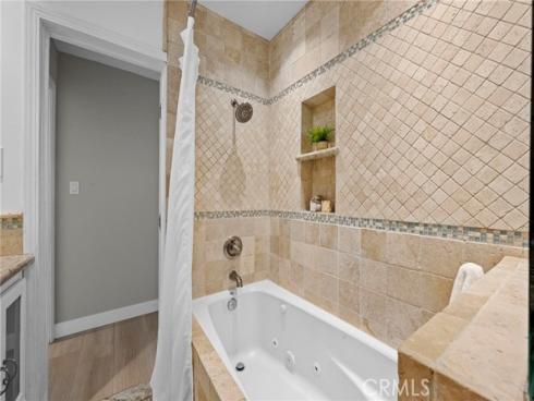 709 E Catalina  , Santa Ana, CA