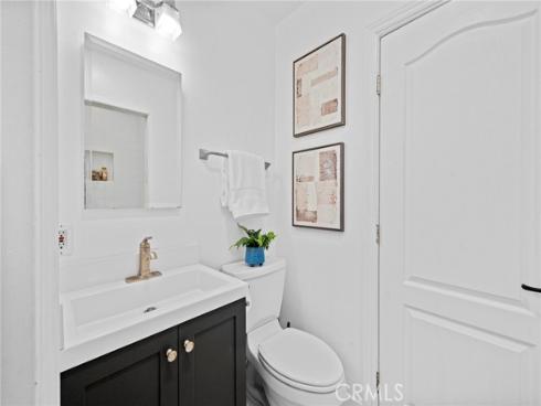 709 E Catalina  , Santa Ana, CA