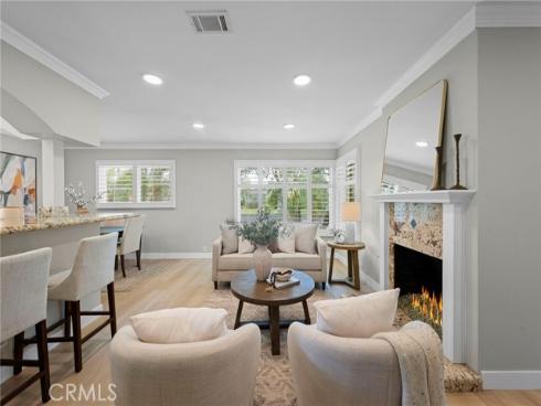 709 E Catalina  , Santa Ana, CA