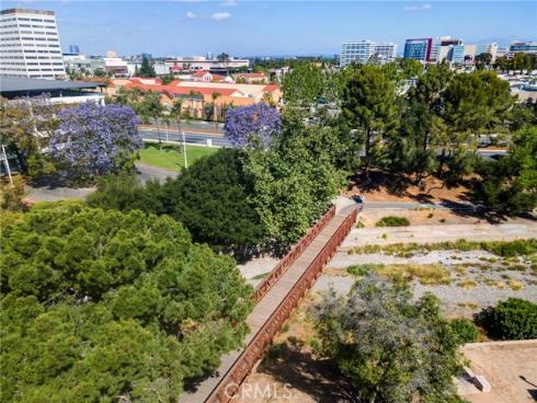 709 E Catalina  , Santa Ana, CA