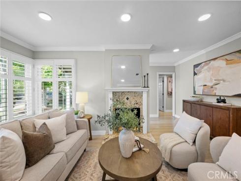 709 E Catalina  , Santa Ana, CA