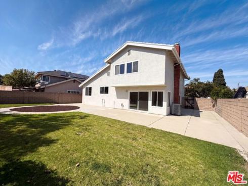2334 W Chandler   Avenue, Santa Ana, CA