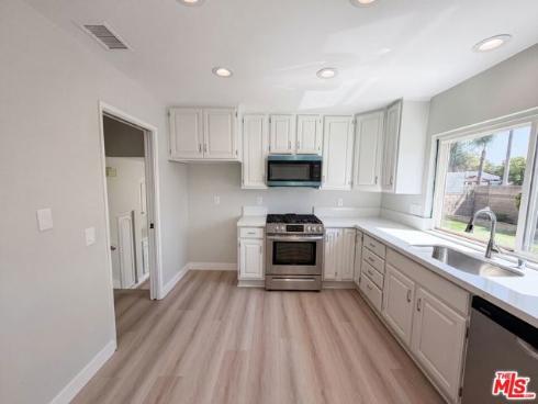 2334 W Chandler   Avenue, Santa Ana, CA