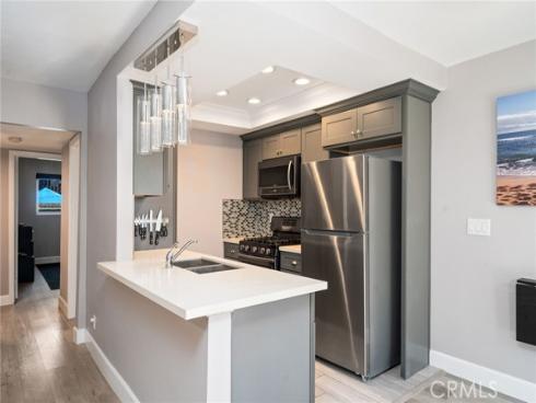 609 S. Newhope St Unit B