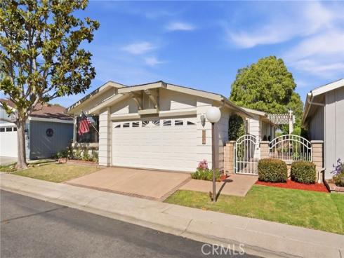 2621  Park Lake  197 , Santa Ana, CA