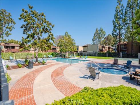 1000 W Macarthur  58  Boulevard, Santa Ana, CA