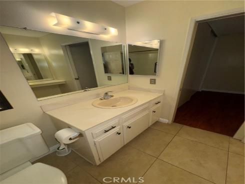 1404 N Tustin Y3 Avenue, Santa Ana, CA