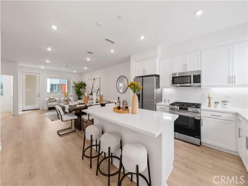 1816 E 1st 440 , Santa Ana, CA