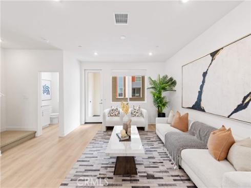 1816 E 1st 440 , Santa Ana, CA