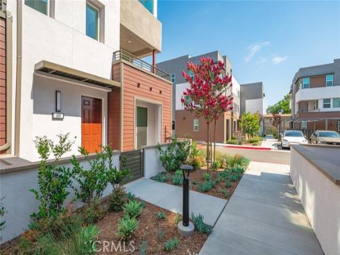 609 S Lyon Street , Santa Ana, CA