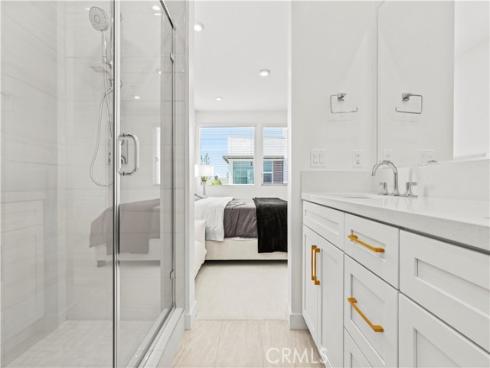 609 S Lyon Street , Santa Ana, CA