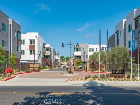 609 S Lyon Street , Santa Ana, CA