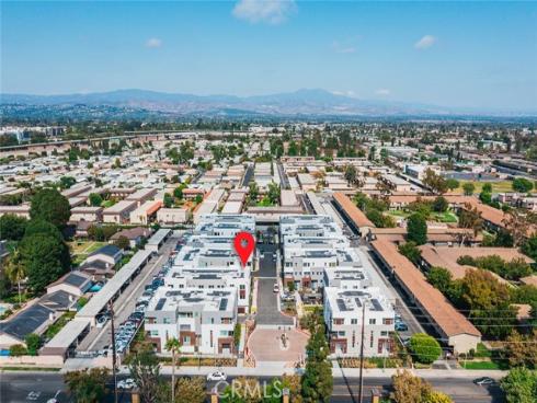 609 S Lyon Street , Santa Ana, CA