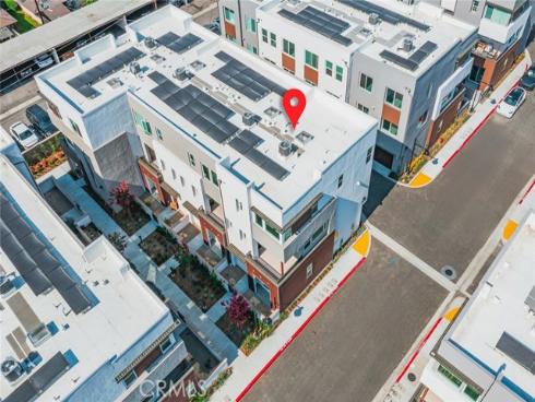 609  S Lyon Street  , Santa Ana, CA
