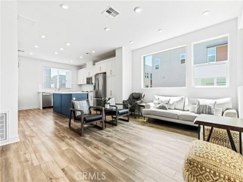 609 S Lyon Street , Santa Ana, CA