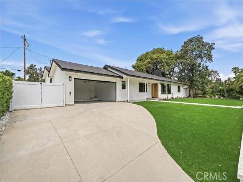 12621 Singing Wood Drive, Santa Ana, CA