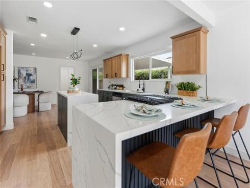 521 W Memory , Santa Ana, CA