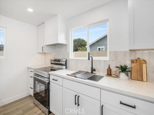 2422 W Pomona Street, Santa Ana, CA
